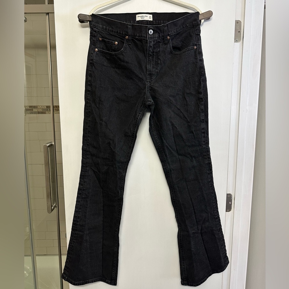 Abercrombie Mid-Rise Black Bootcut Jeans - only worn 2x!